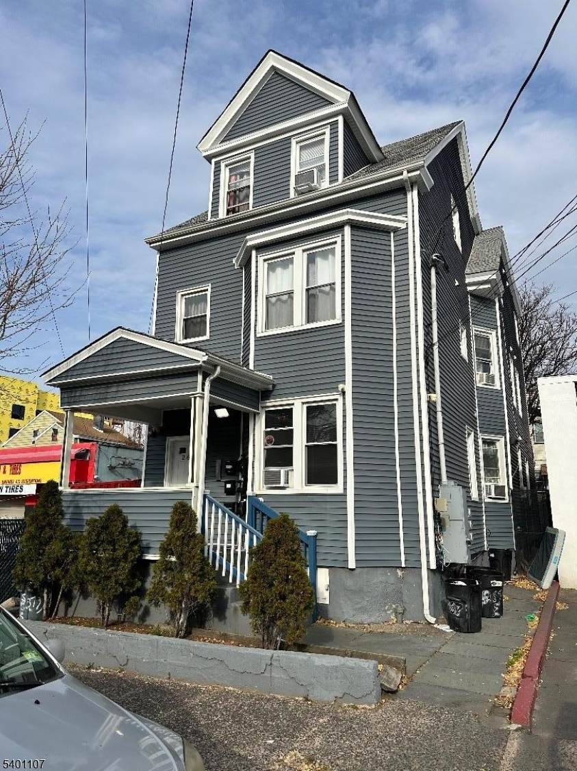 267 Ellison St - Photo 1