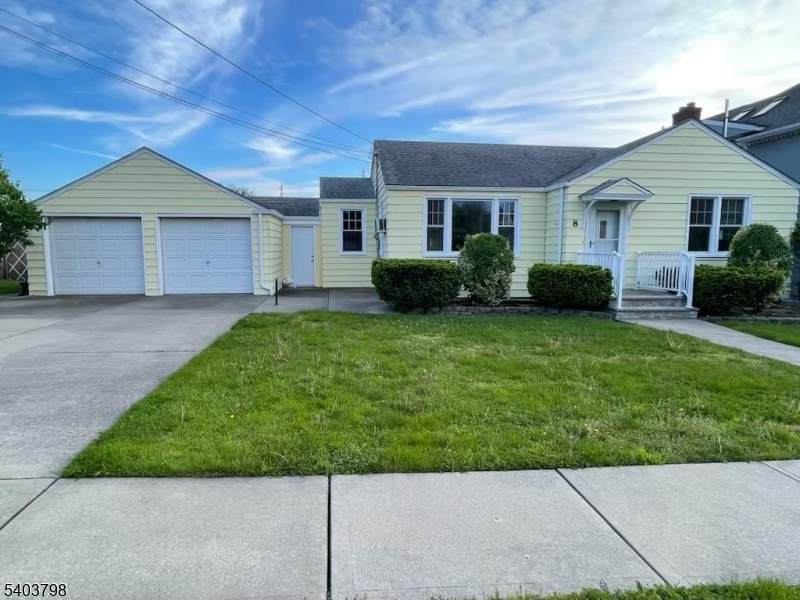 8 Fairview Ave - Photo 1