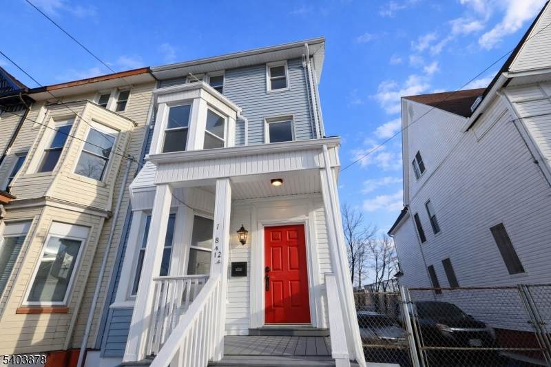 184 S 6Th St - Photo 1