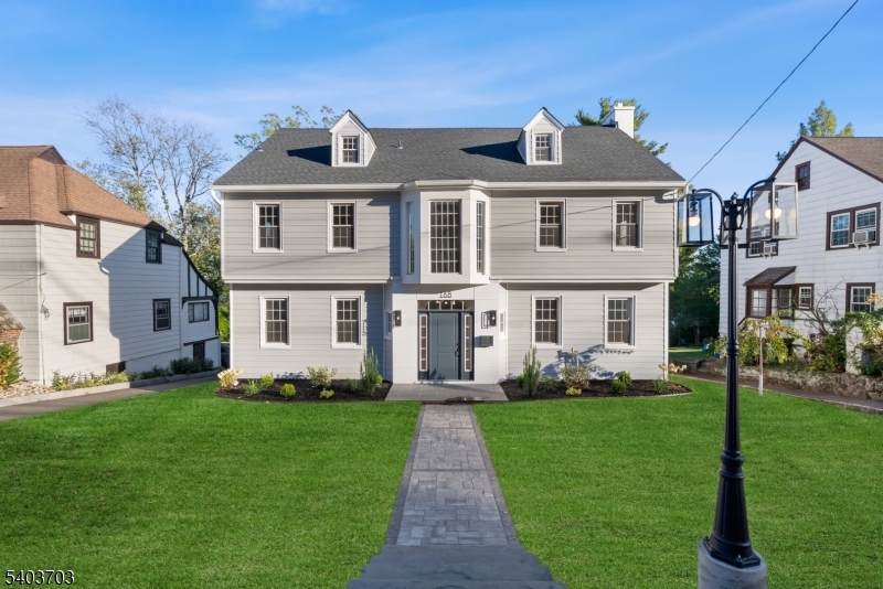 168 Wyoming Ave - Photo 1