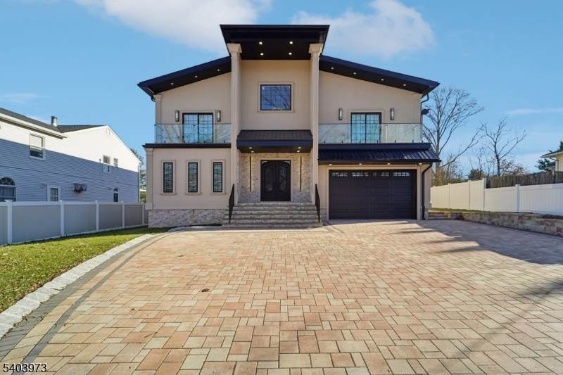 24 Holmes Ln - Photo 1