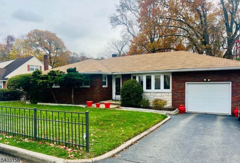 30 Woodrow Ave - Photo 1