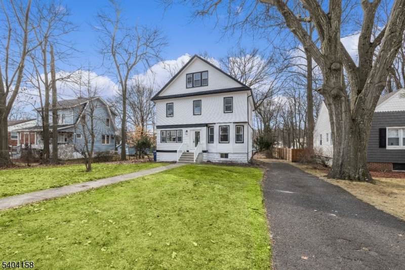 384 W Palisade Ave - Photo 1
