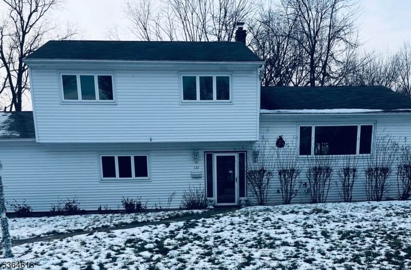 122 Webster Dr - Photo 1