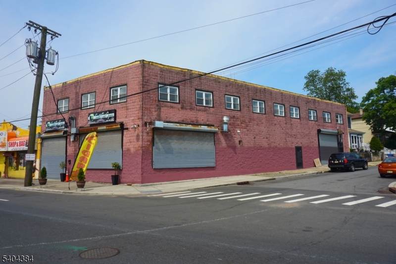 699 Frelinghuysen Ave - Photo 1