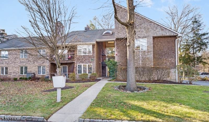 5 Tulip Cres - Photo 1