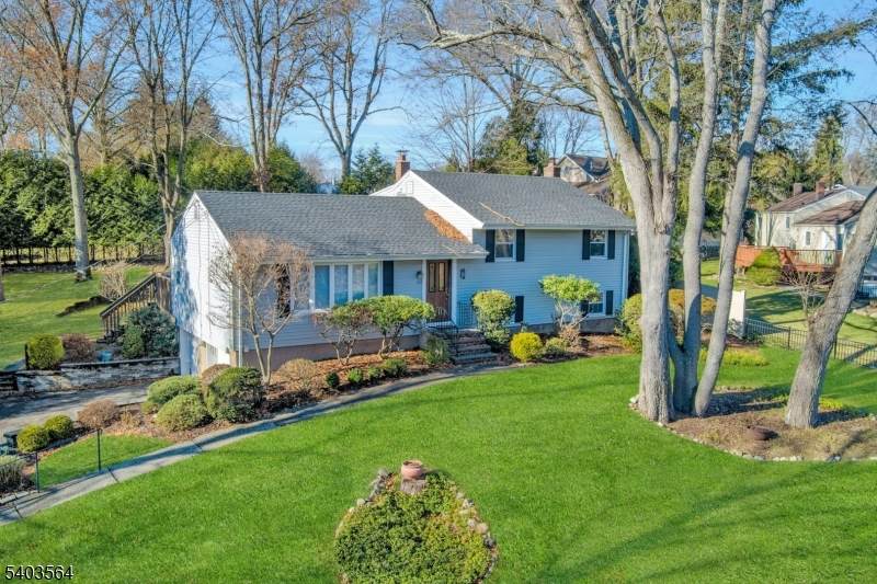 657 Jones Rd - Photo 1