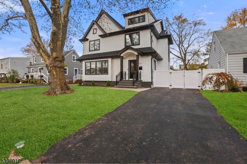 29 Alice Ln - Photo 1