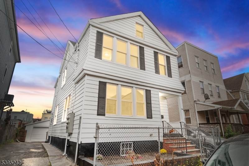 366 Badger Ave - Photo 1