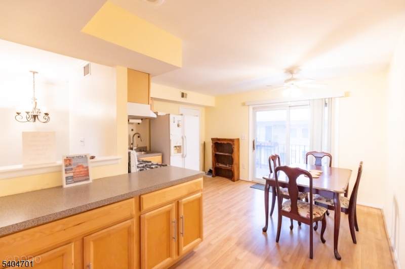 187 Evergreen - Photo 1