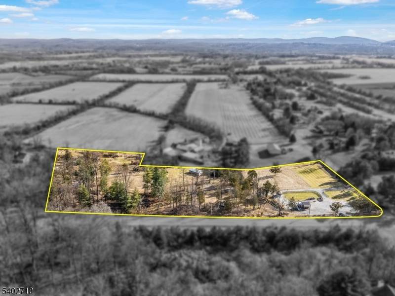 133 Cemetery Hill Rd - Photo 1