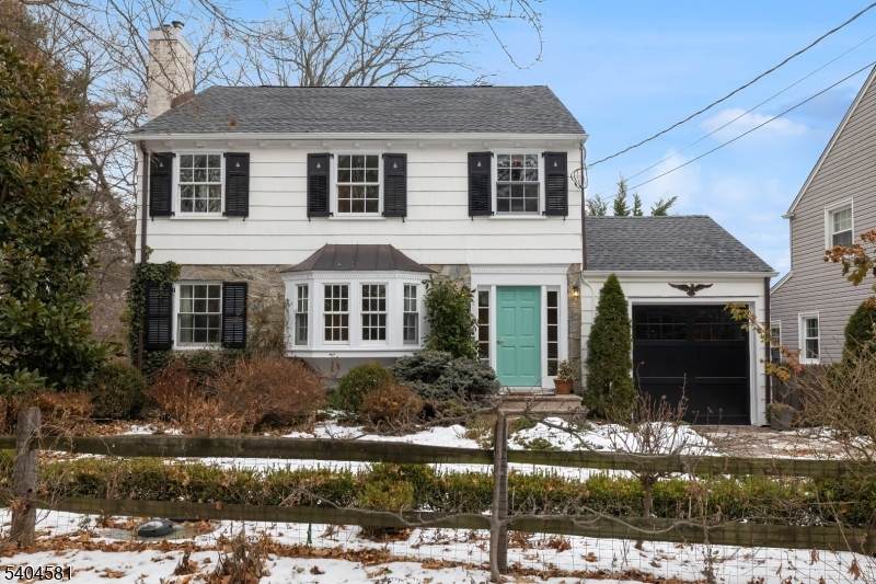 15 Poe Ave - Photo 1