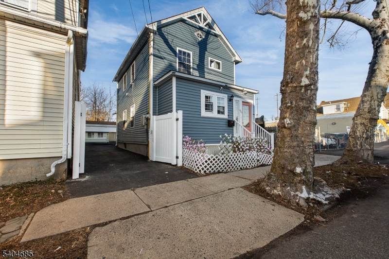 425 East Avenue - Photo 1