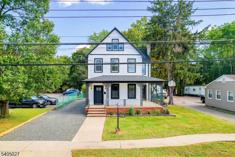 321 Main St - Photo 1
