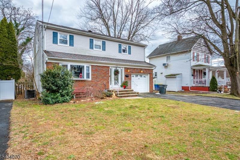 228 Oneida Pl - Photo 1