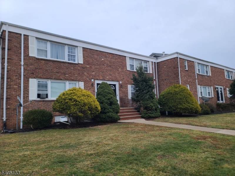 4 Columbia Dr Unit 1A - Photo 1