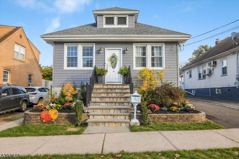 69 Newby Ave - Photo 1