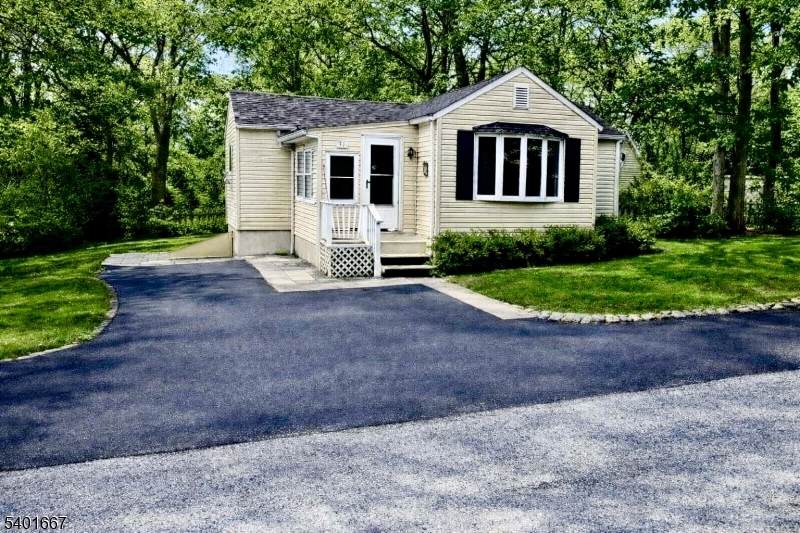 32 Millburn Rd - Photo 1