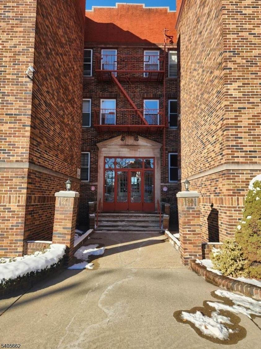 80 Union Ave C6 - Photo 1