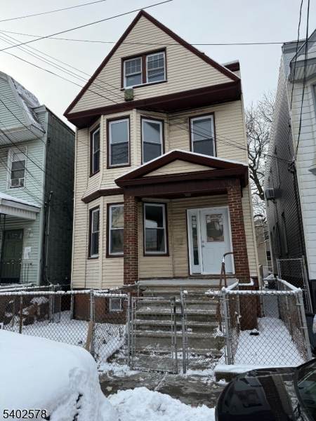 173 Wilkinson Ave - Photo 1