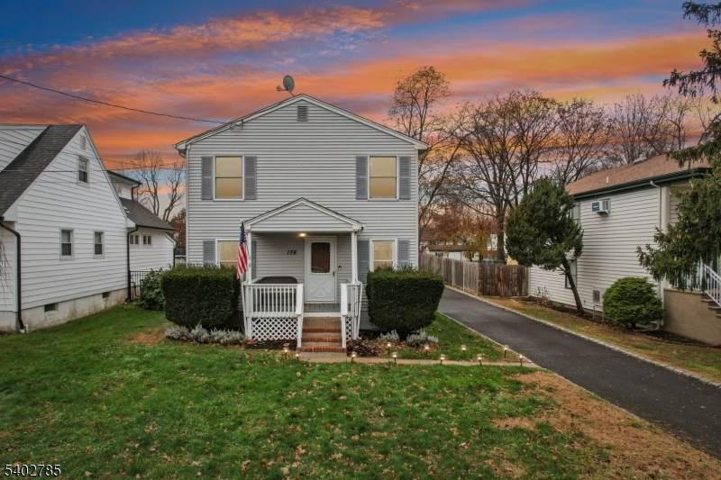 178 Linden St - Photo 1