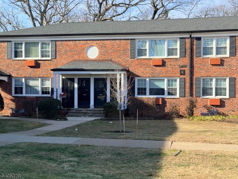 213 Pitney Place - Photo 1