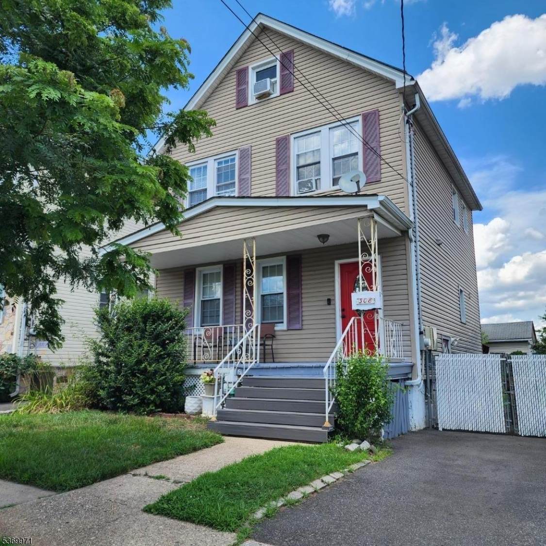 308 Hagel Ave - Photo 1