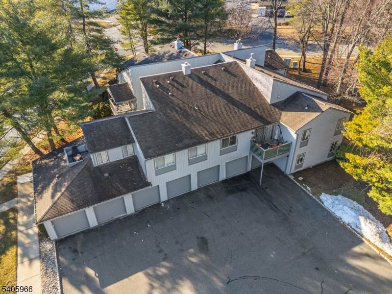 7 Drake Ln - Photo 1