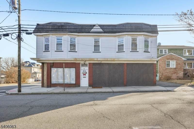 125 Madeline Ave - Photo 1