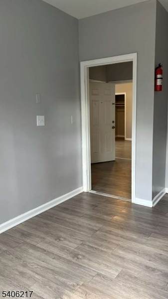 87 Schuyler Ave - Photo 1