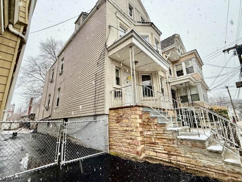 12 Garwood Pl - Photo 1