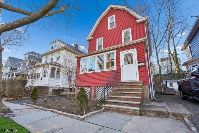 32 Edgewood Rd - Photo 1