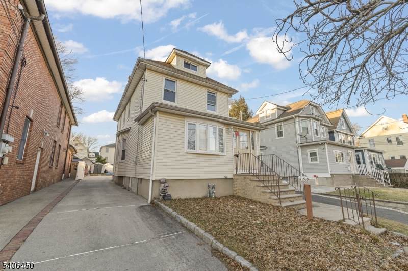 750 Madison Ave - Photo 1