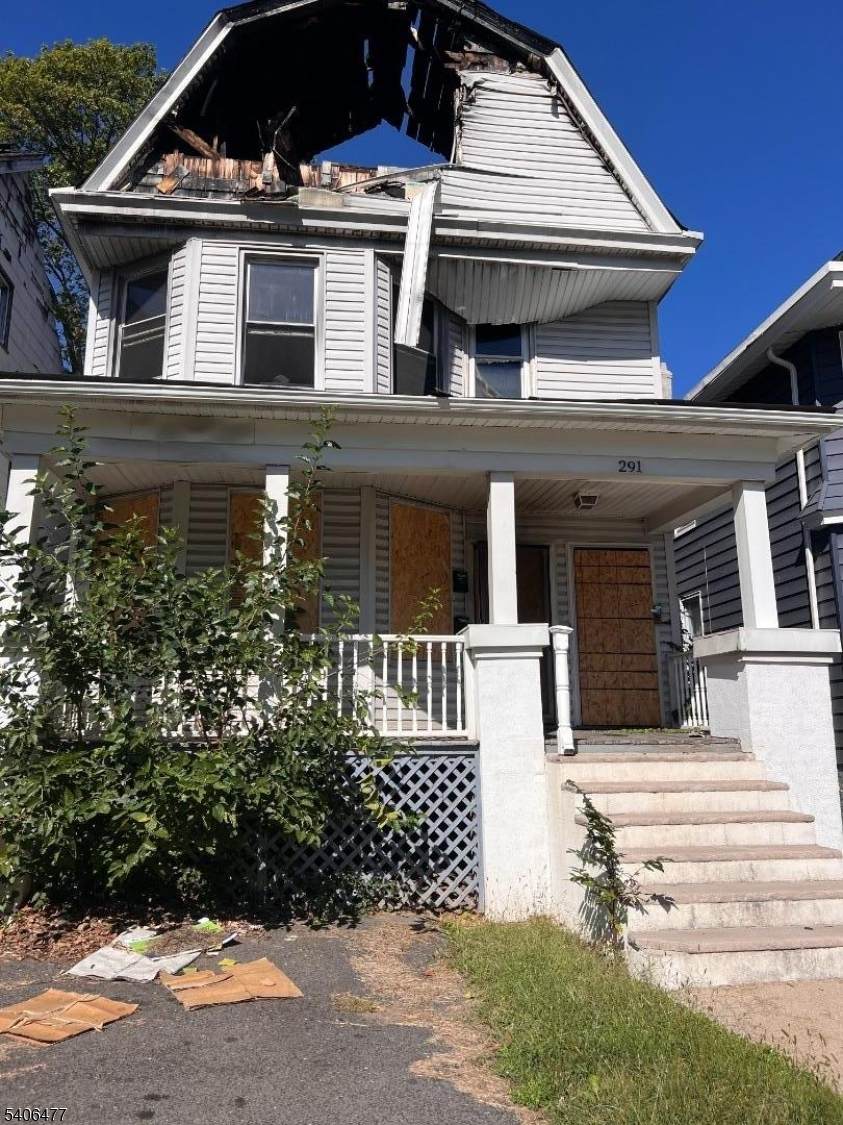 291 Glenwood Ave - Photo 1