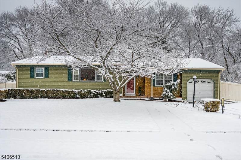 108 Elizabethtown Ct - Photo 1