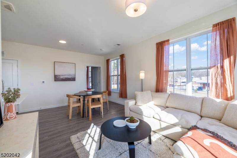 377 Summerhill Rd - Photo 1