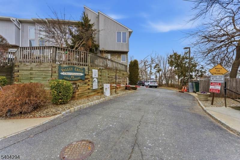 6 Essex St. - Photo 1