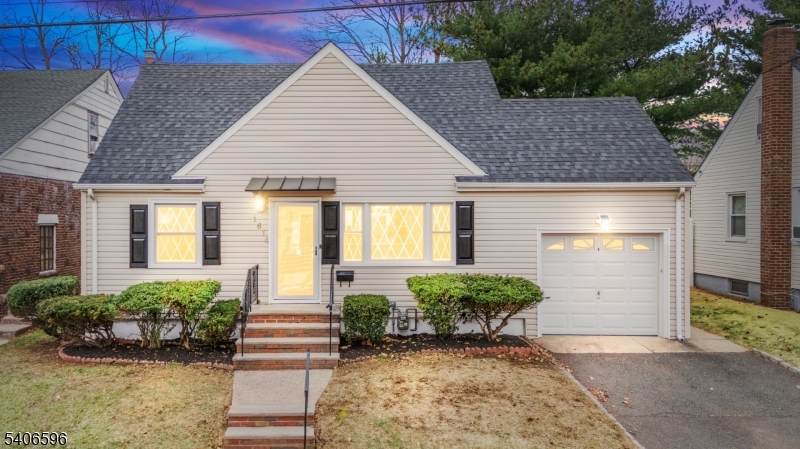 1618 Andrew St - Photo 1