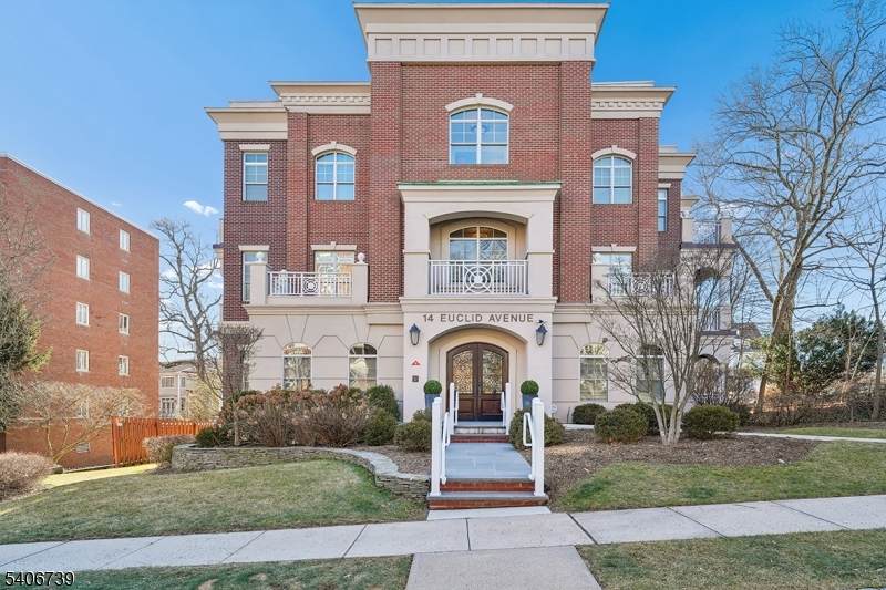 14 Euclid Ave - Photo 1