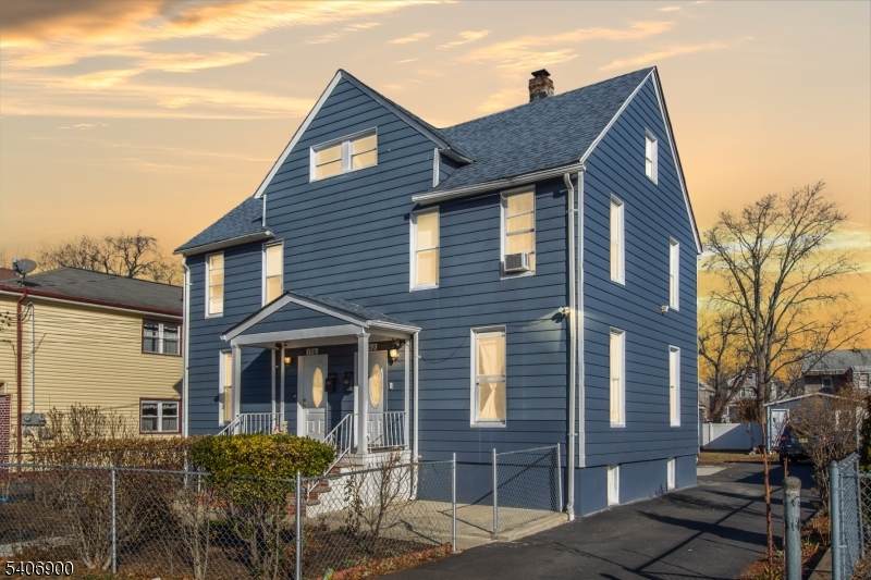 168 Clay St - Photo 1