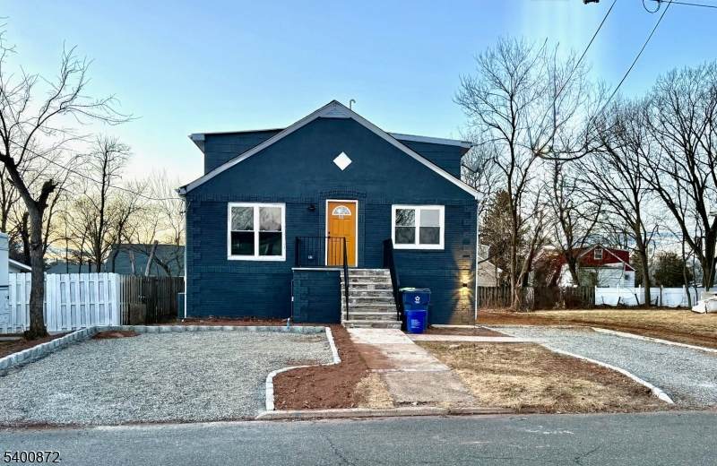 264 Girard Ave - Photo 1