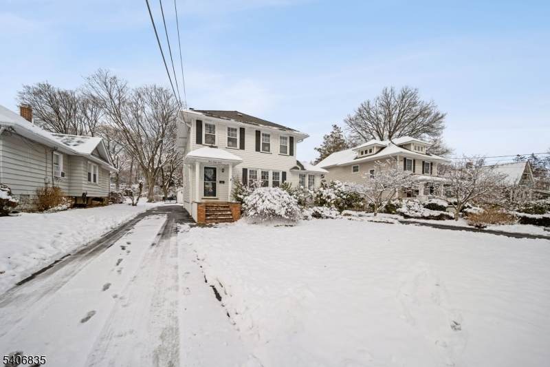 367 Van Winkle Avenue - Photo 1