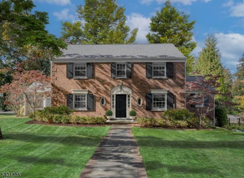 154 Woodland Ave - Photo 1