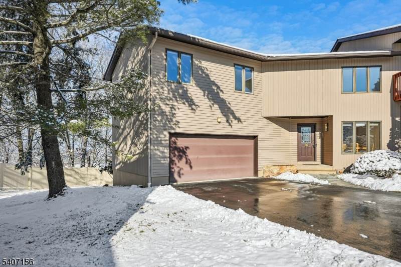 39 Cedarwood Ter. - Photo 1