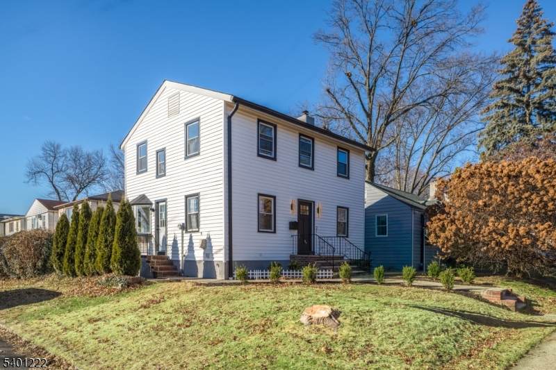 21 Lombardy Pl - Photo 1