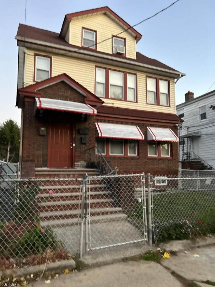 234 Eastern Pkwy - Photo 1