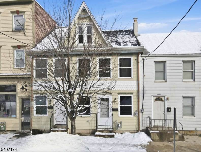 501 S Main St - Photo 1