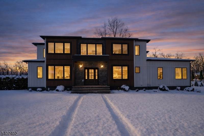 17 Penwood Rd - Photo 1