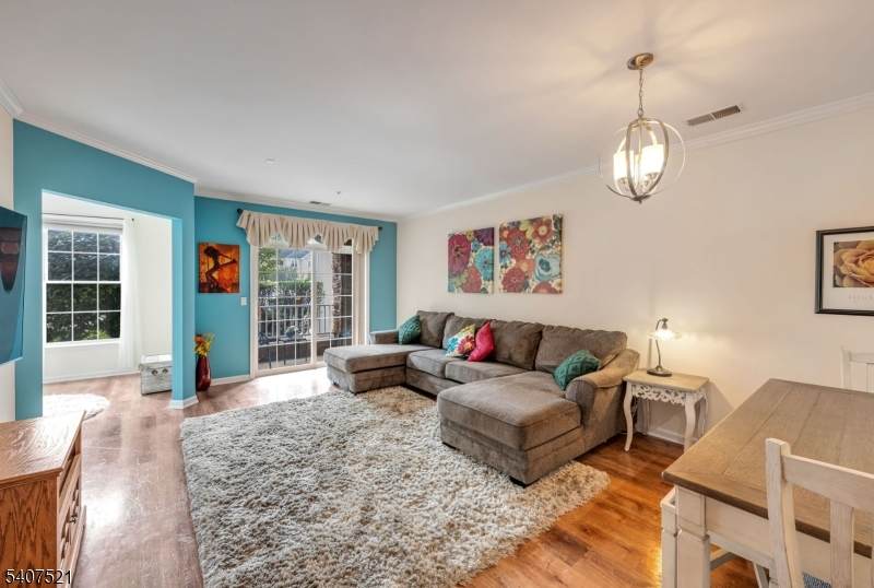 1129 Hamilton Dr - Photo 1