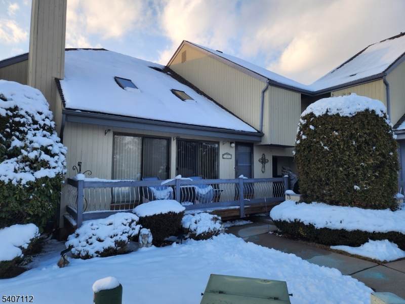 13 Woodhill St - Photo 1